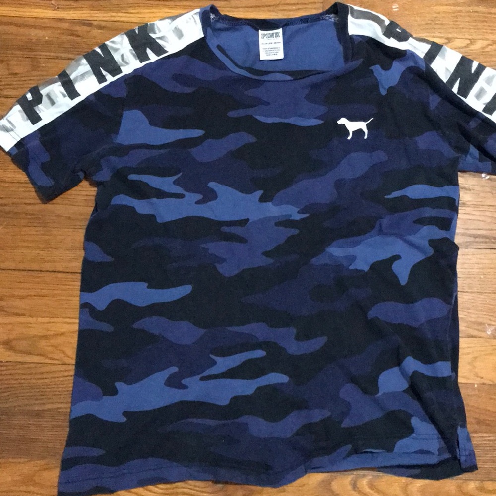 VS PINK campus camo t-shirt